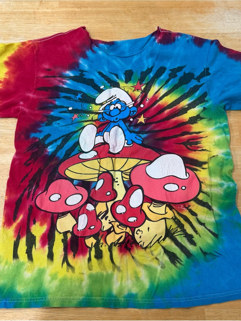 ✨3 for $10✨ Tie-Dye Smurf Graphic Tee - Multicolor